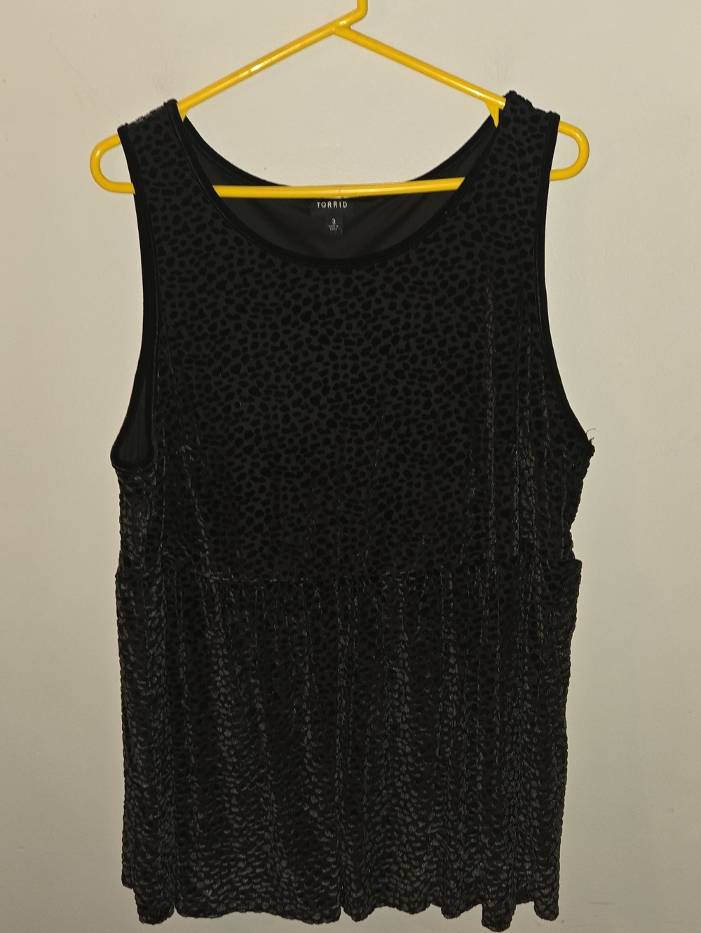 torrid Black Sleeveless Velvet Animal-Texture Top